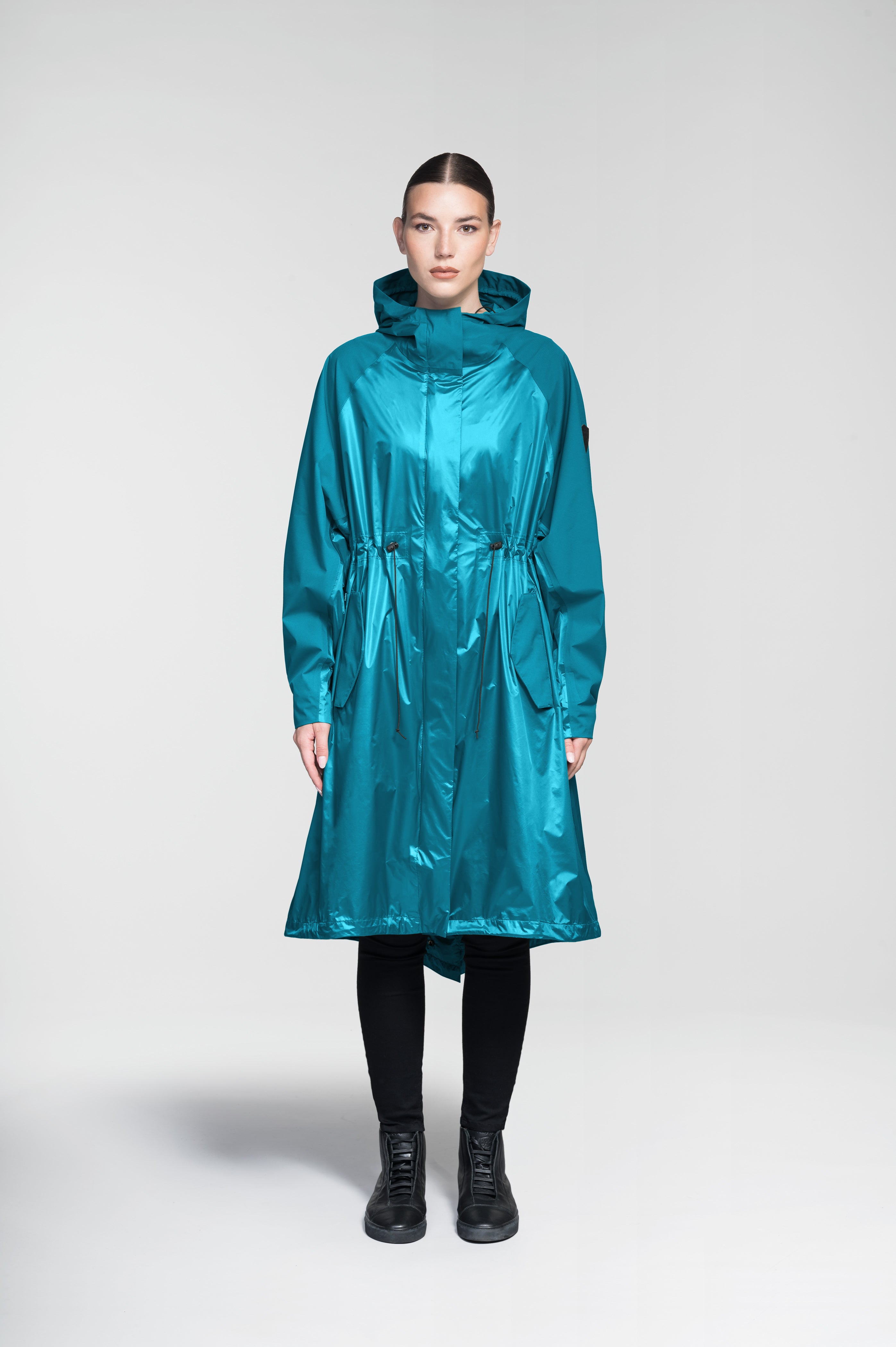 Reyna Women's Packable Long Shell Jacket – Nobis - Canada