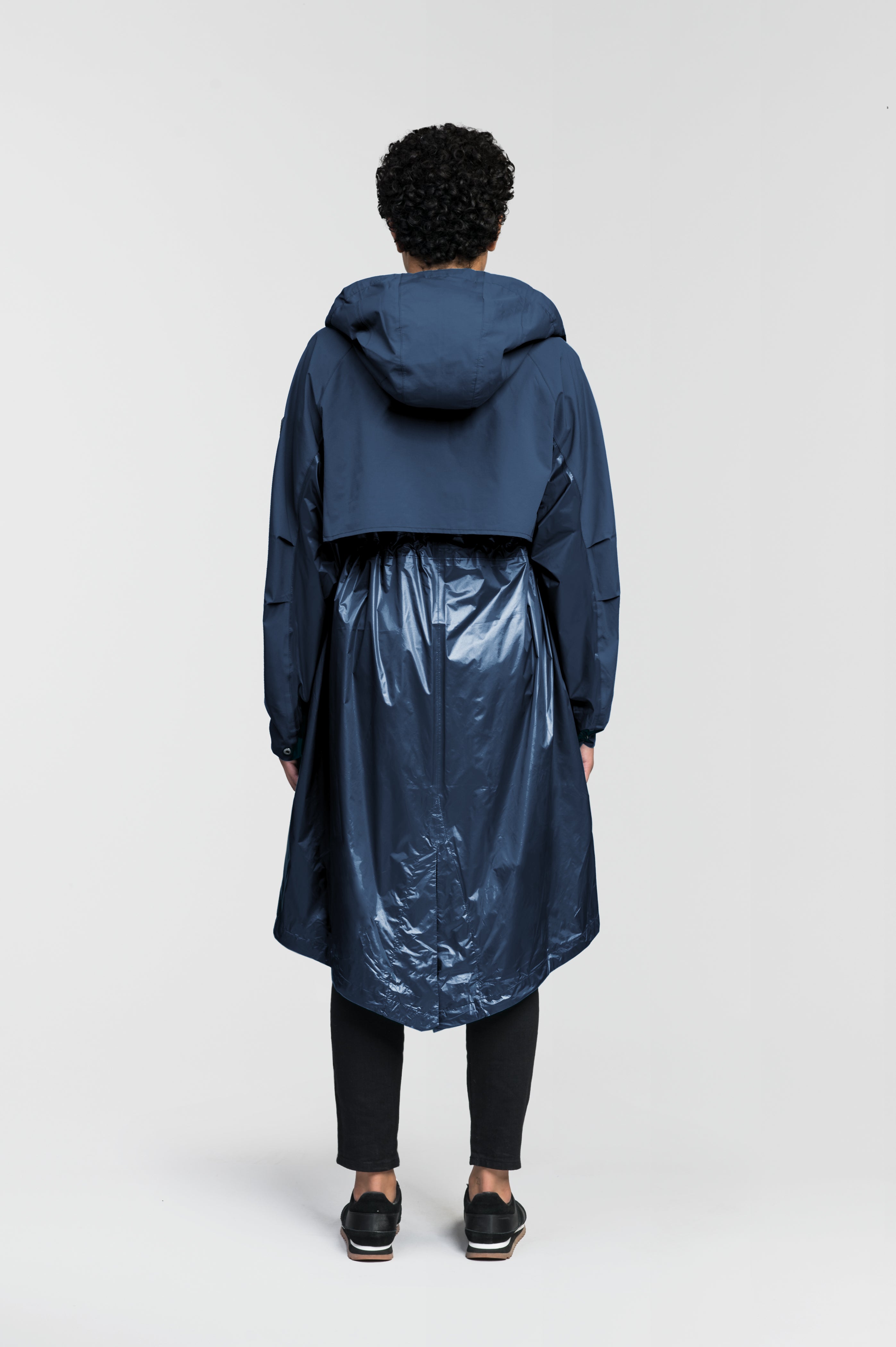 Reyna Women's Packable Long Shell Jacket – Nobis - Canada