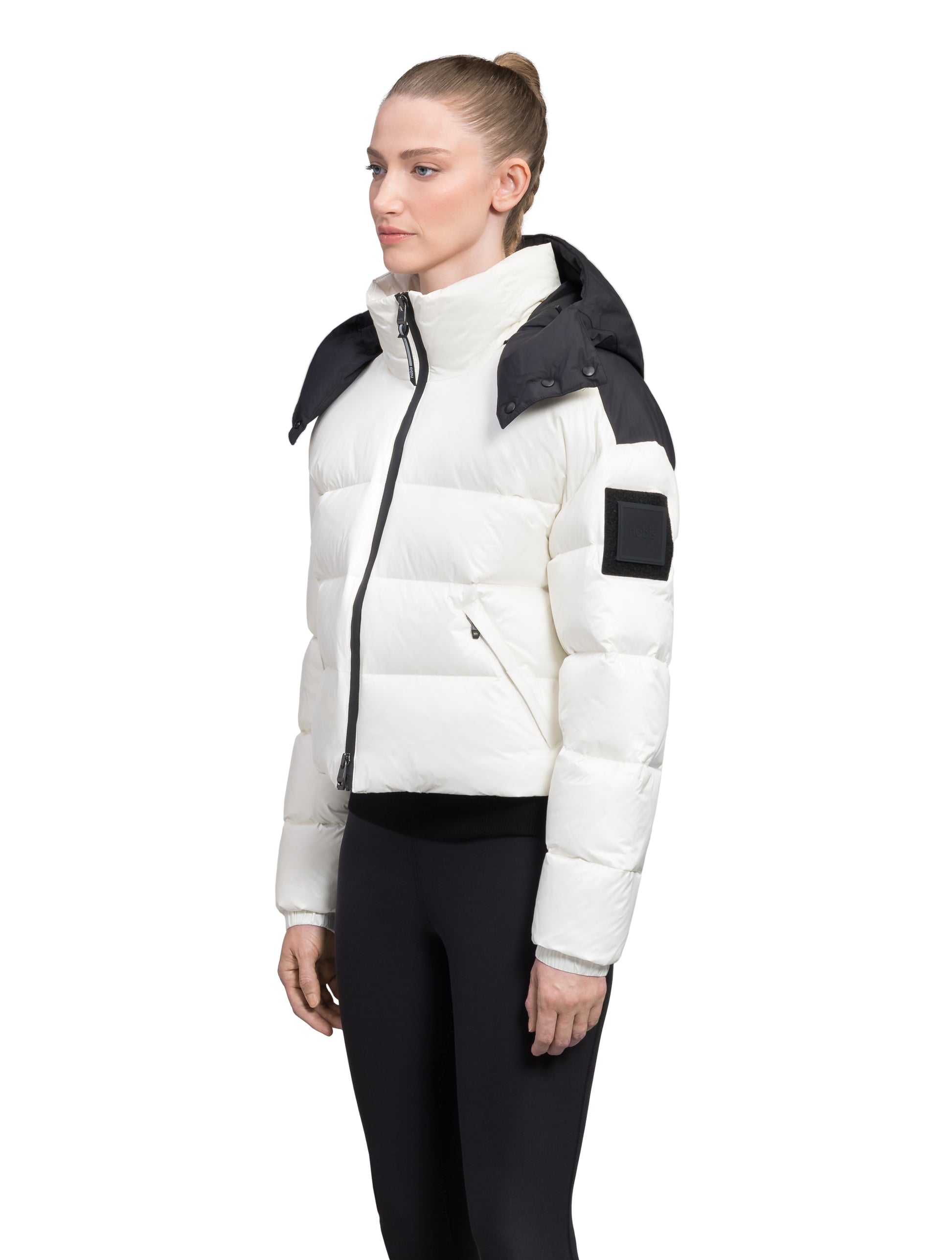 URMOSS Women's Winter Cropped Puffer Jacket 2023 Long Sleeve Lightweight  Zip Short Jacket Coat with Pockets(Black,XS) at  Women's Coats Shop