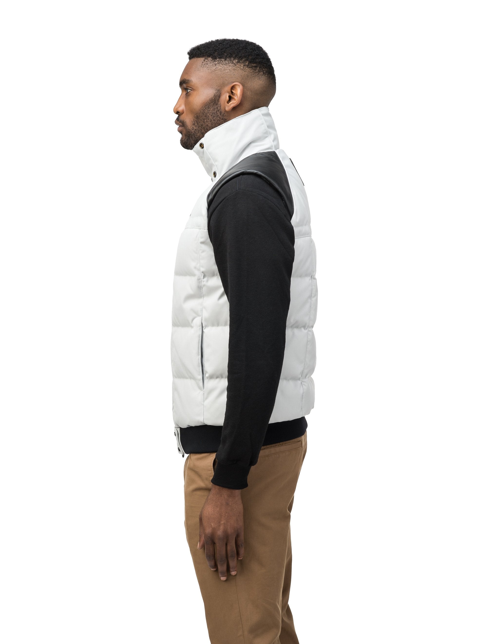 Nobis vest discount